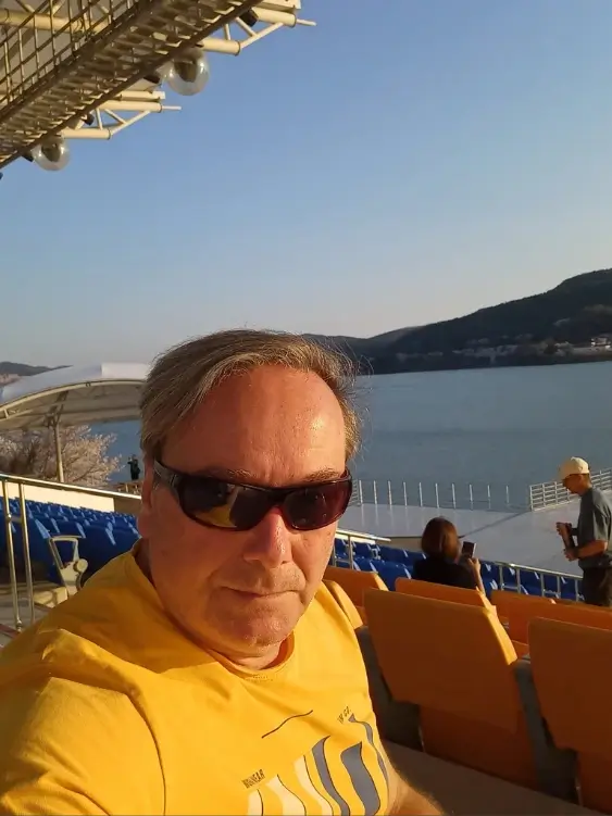 Lucian, international tour guide in South Korea